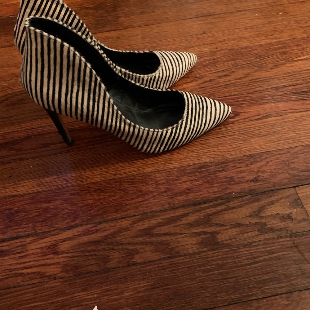 Express heels